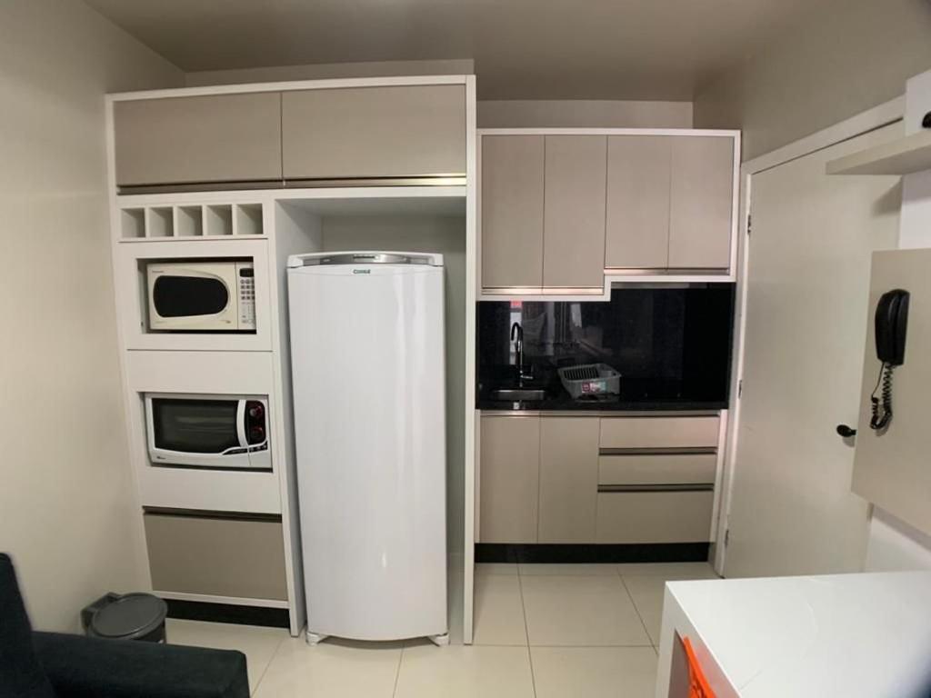 Maravilhoso Apto Com Vista Mar E Piscina-hb03f * Florianopolis